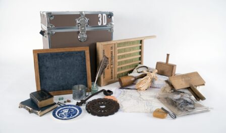 Contents of the Settlement in Puget Sound Portable Museum Trunk