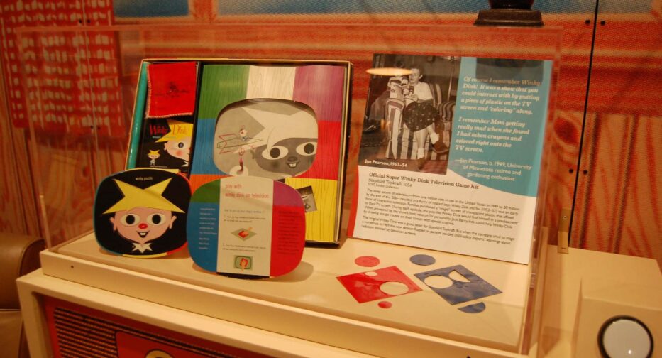 An Official Super Winky Dink Television Game Kit
