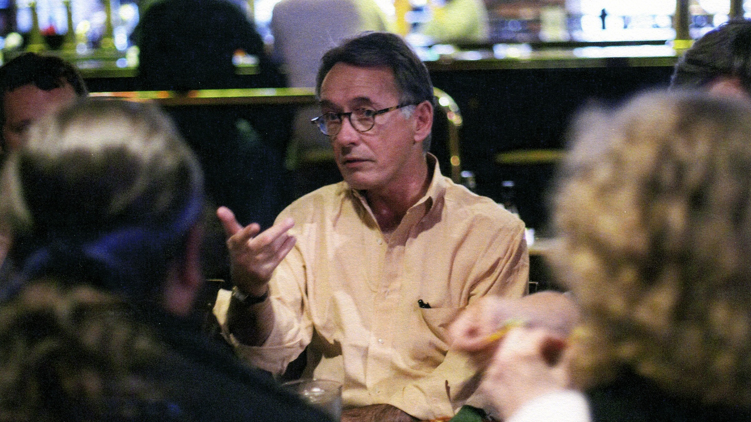HistoryLink founder Walt Crowley speaks with a group.