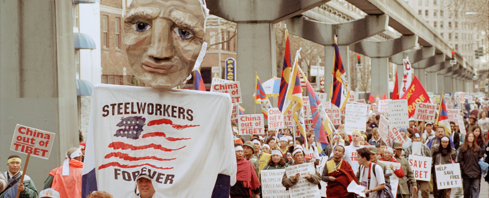 Free Tibet protesters at WTO protest, Seattle, November 30, 1999.