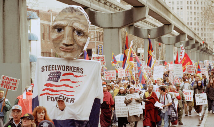 Free Tibet protesters at WTO protest, Seattle, November 30, 1999.