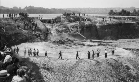 Releasing water from Lake Union into the Montlake Cut, August 26, 1916