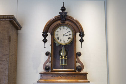 Ornate 19th-century wooden mantel clock brought by settlers Martin and Mary Anne Cavanaugh from Missouri to the Puget Sound region in 1861.