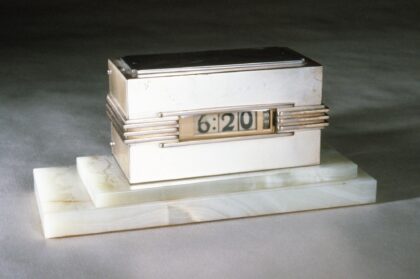 Streamlined Art Deco-style electric mantel clock awarded to the Seattle Chamber of Commerce after the 1937 Tournament of Roses Parade.