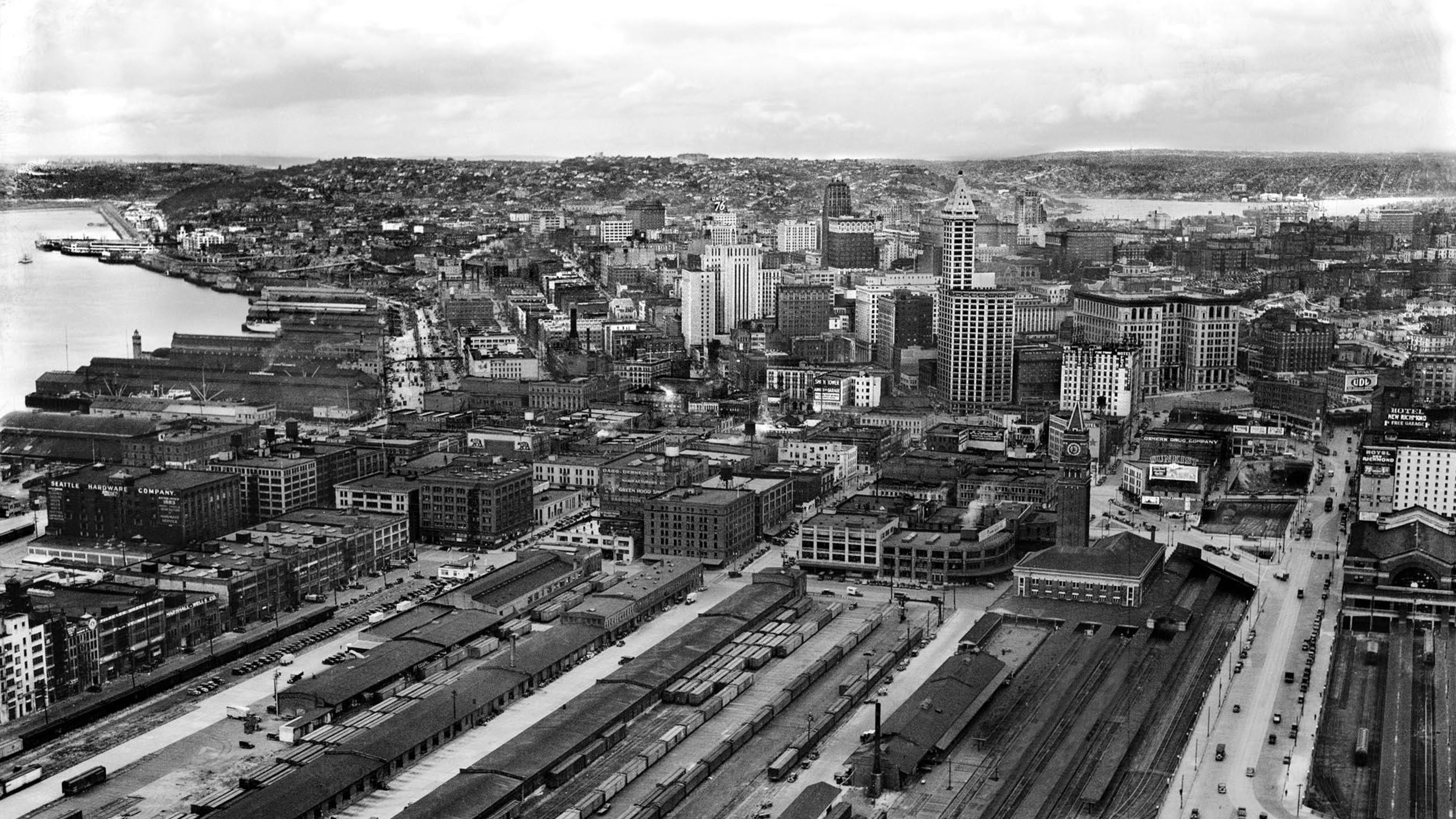 Black and white aerial view of Seattle from south, 1935.